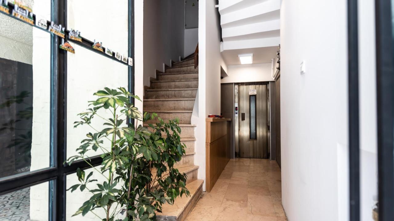 Intro Suites Istanbul Bagian luar foto